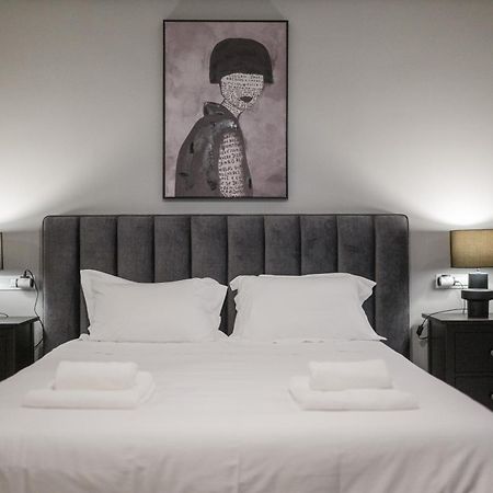 Byron Luxury Apartments Айгио Екстериор снимка