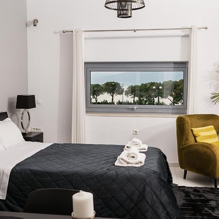 Byron Luxury Apartments Айгио Екстериор снимка