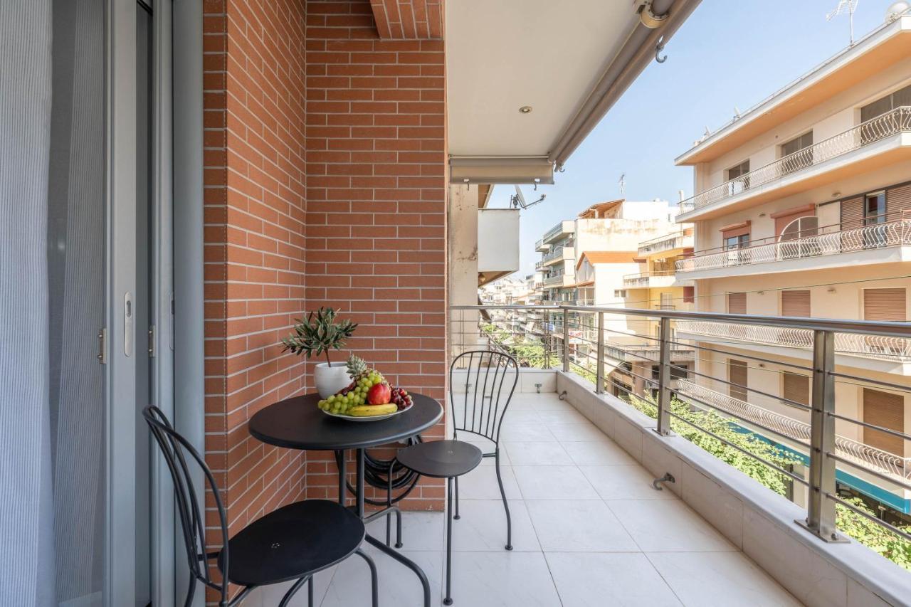 Byron Luxury Apartments Айгио Екстериор снимка