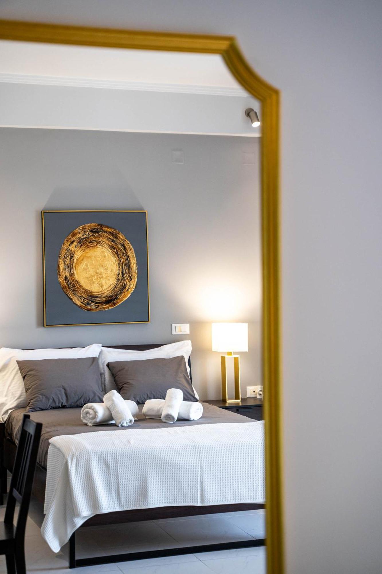 Byron Luxury Apartments Айгио Екстериор снимка