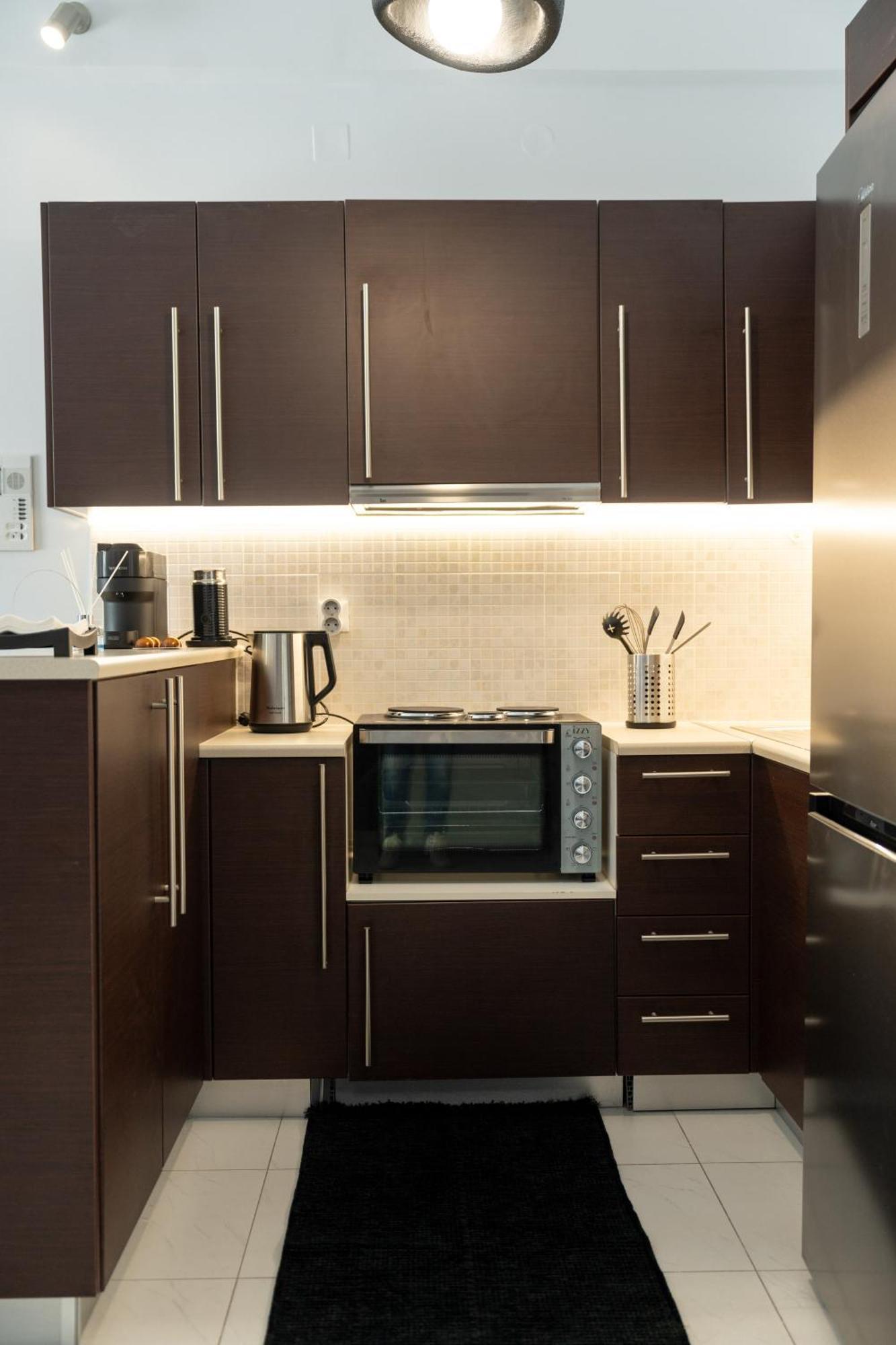 Byron Luxury Apartments Айгио Екстериор снимка
