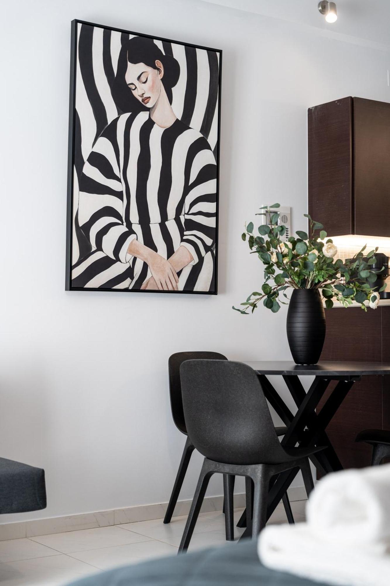 Byron Luxury Apartments Айгио Стая снимка