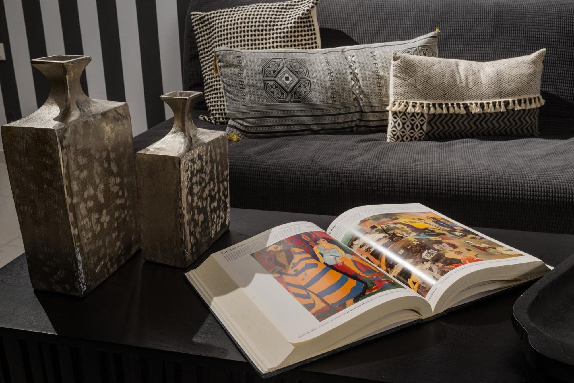 Byron Luxury Apartments Айгио Екстериор снимка