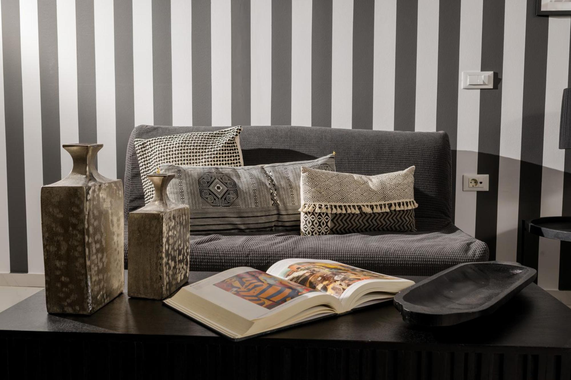 Byron Luxury Apartments Айгио Екстериор снимка