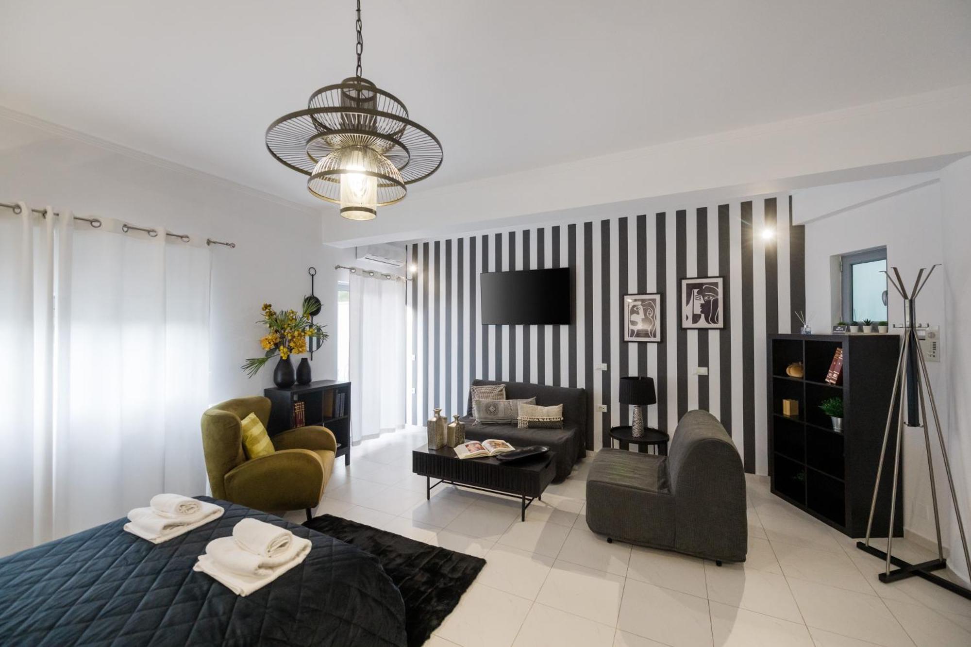 Byron Luxury Apartments Айгио Екстериор снимка