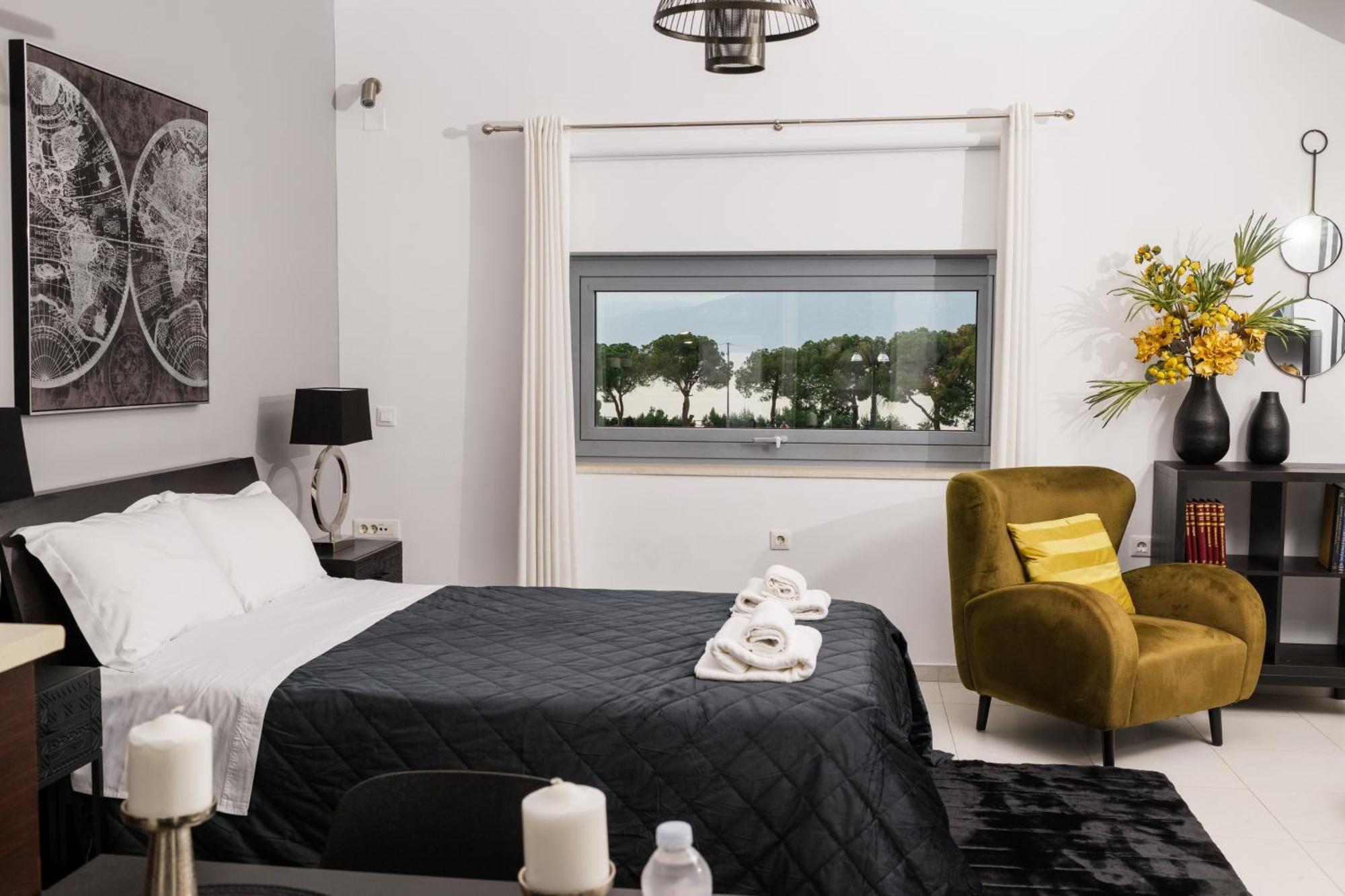 Byron Luxury Apartments Айгио Екстериор снимка